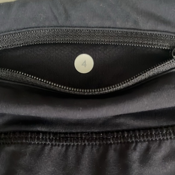 Lululemon Black Women's Athletic Shorts Size 4 - Picture 6 of 7